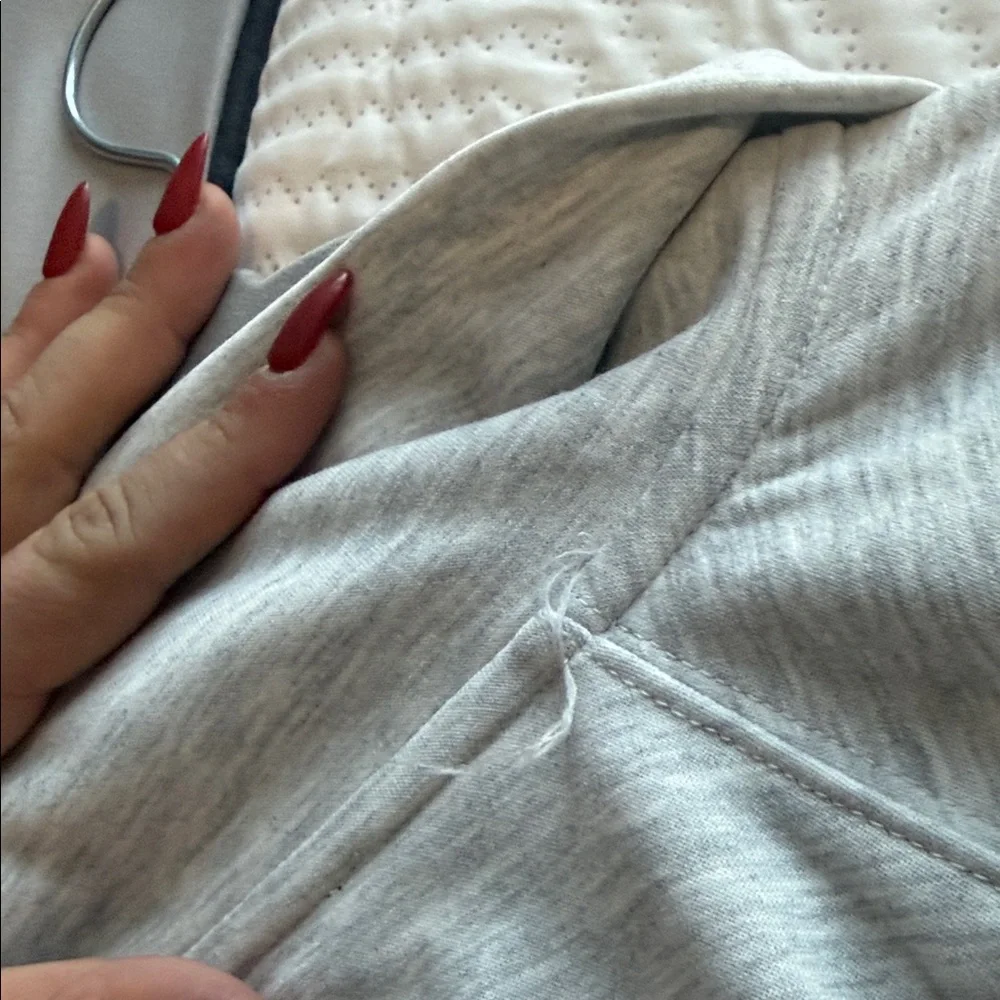 Gray Quarter-Zip Pullover- express new with tags! Size Large womens - Picture 6 of 9